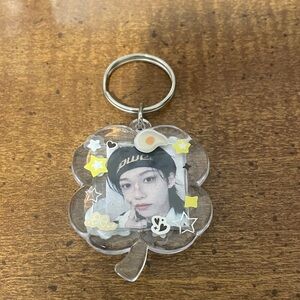 Cute Stray Kids Felix K-pop.Clover Keychain